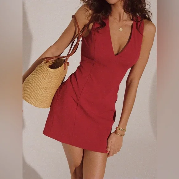 NWT Commense Red V-Neck Sleeveless Short Mini Sheath Dress - Picture 1 of 12